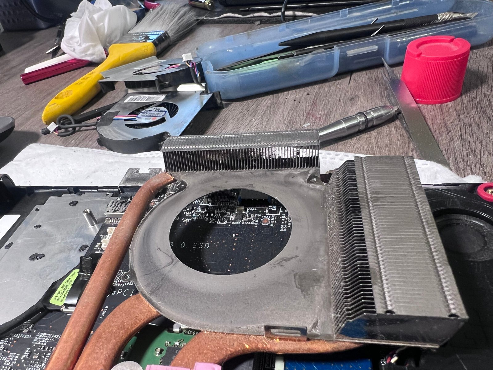 【桃園筆電維修】MSI GP63 Leopard 散熱清潔與散熱膏更換維修實例分享