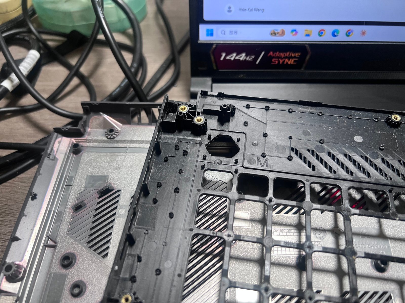【桃園筆電維修】ASUS FX707 筆電外殼裂開、底殼分離維修實例分享